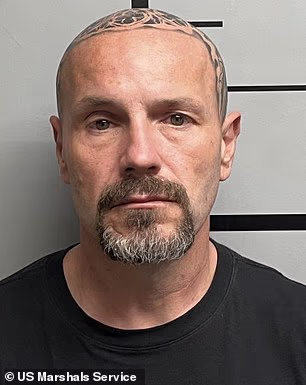 Njezin novi dečko Michael Hogue (51) optužen je za povlačenje obarača