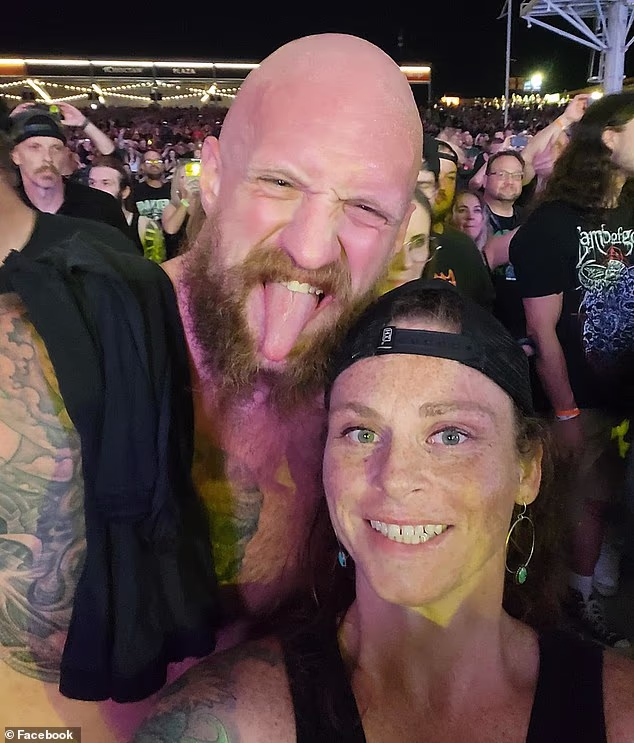 Penny i Nikel vjenčali su se 2012. nakon prvog susreta u srednjoj školi prije razvoda 8. srpnja - tri dana prije nego što je on pronađen mrtav