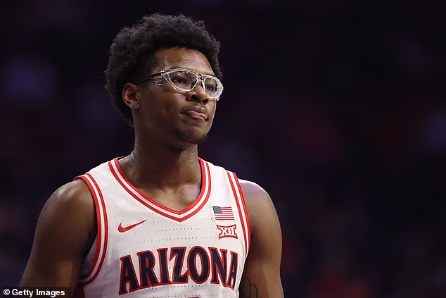 Glavni trener Arizone Tommy Lloyd iznio je ideju o 'crvenokošuljašu' Brycea za ovu godinu