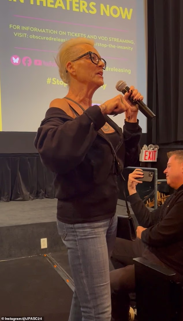 Newman je čak naručio brzu hranu samo kako bi je ona dostavila ¿ namještaljka da potvrdi da ju je konačno pronašao