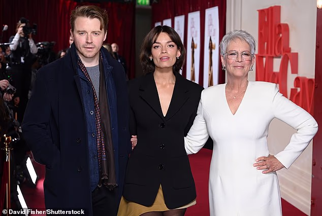 Sinopsis filma glasi: 'Smješten u neimenovanu državu, idealistički 34-godišnji doguverner žonglira s obiteljskim problemima i izazovnim radnim životom'