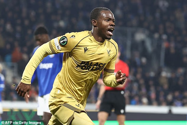 Tyrick Mitchell doveo je Eaglese u vodstvo, ali momčad Olivera Glasnera propustila je nekoliko dobrih prilika