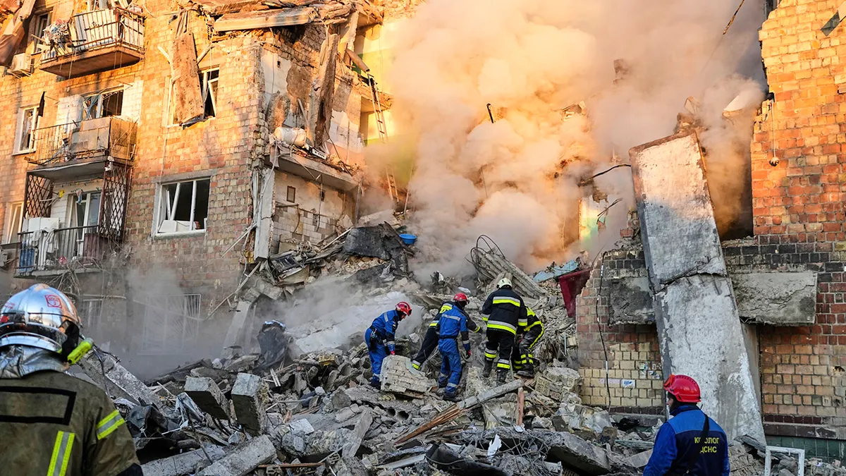 Diže se dim od ruskog napada na Kijev, Ukrajina