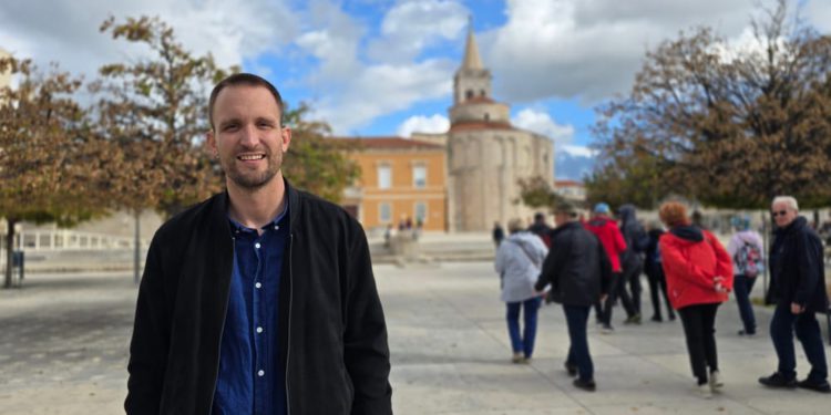 Zadarski gradonačelnik osudio divljaštvo: "Sloboda govora zajamčena, ako to dovodimo u pitanje, to znači da iz raznih totalitarnih sistema nismo naučili ništa!"