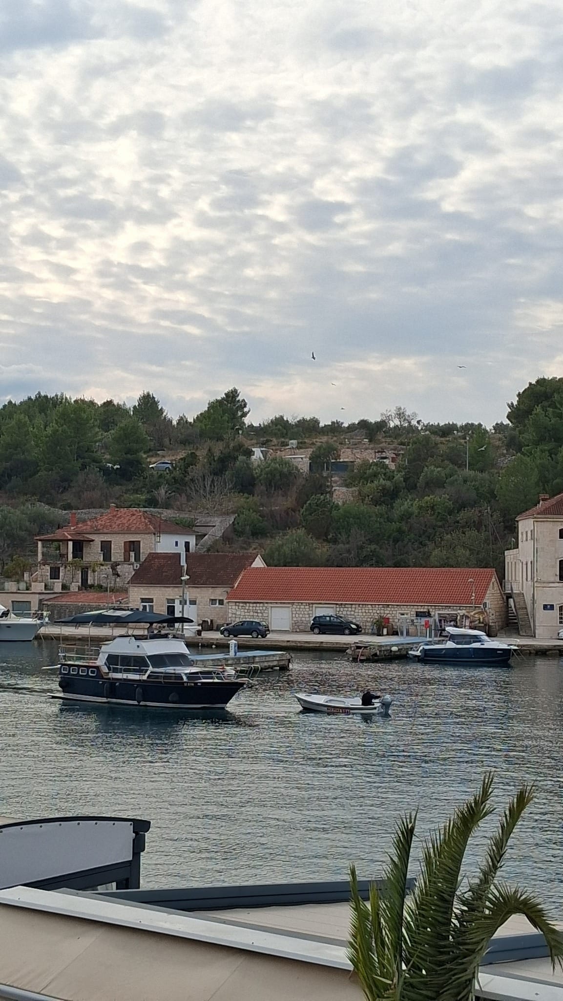 ACI za Morski HR potvrdio: "Urušio se mul u Milni, traje vještačenje"