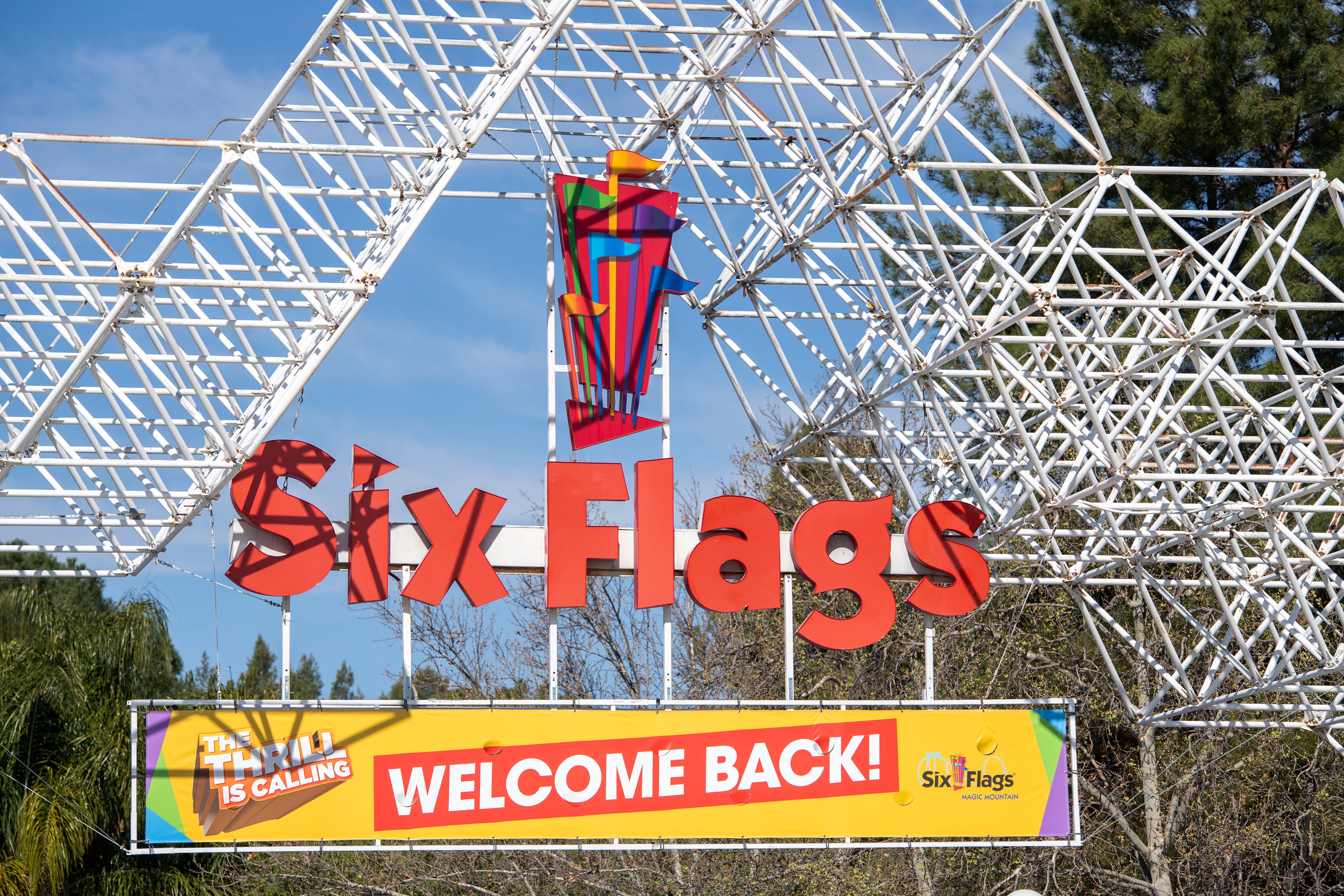 Teška godina Six Flags uključivala je nešto veću posjećenost parkova Six Flags Texas u srpnju-rujnu, ali su gosti potrošili manje.