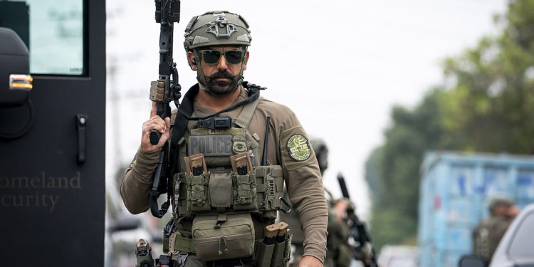 Američki ICE želi koristiti lovce na glave i privatne detektive za lov na migrante