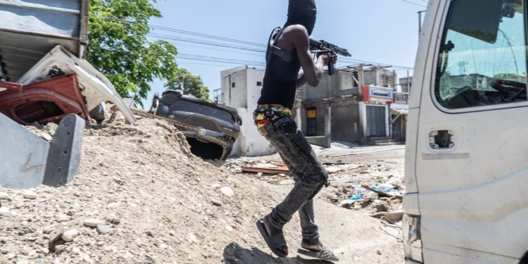 Američki marinci razmjenjuju vatru s bandama na Haitiju — RT World News