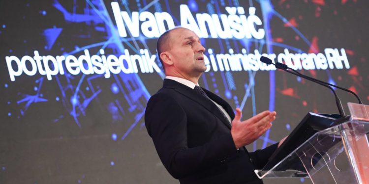 Anušić poručio Torcidi: “Ne možete se ponašati kao Vučićeva Srbija!”