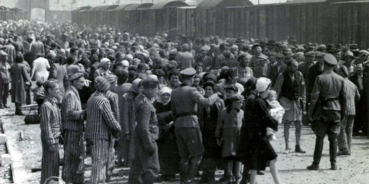 Aukcija predmeta povezanih s holokaustom otkazana je nakon negodovanja