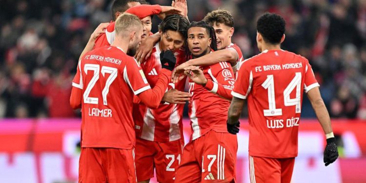 Bayern München-Freiburg 6-2, Olise hat-trick. Psg-Le Havre večeras