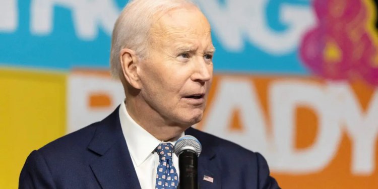 Biden kaže da se Demokratska stranka ‘vratila’, napada Trumpa u govoru nakon izbora