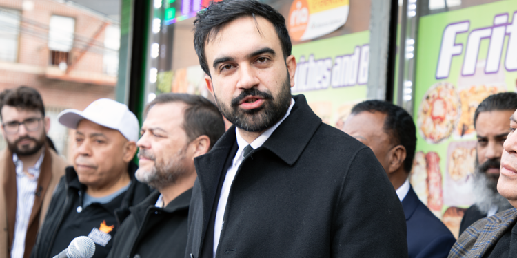 Bivši Trumpov dužnosnik upozorava da bi socijalistički kandidat za gradonačelnika New Yorka mogao donijeti marksizam