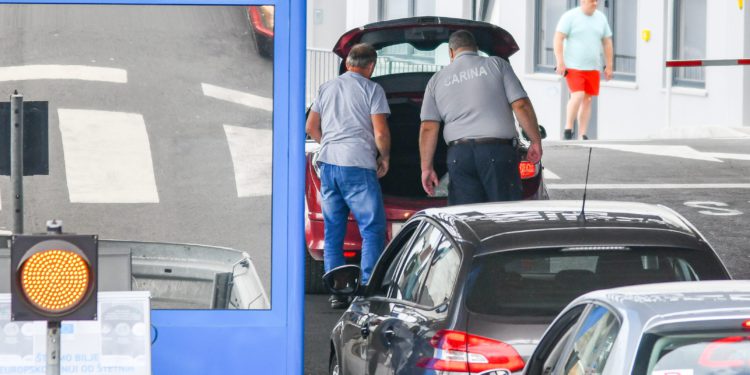 Bosna uvela novo strogo pravilo, Hrvati bez ovog neće moći napustiti zemlju