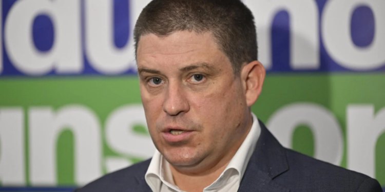 Cesta od Polačišta do Račišća kreće u rekonstrukciju. U Mokošici kreće izgradnja nove spojne ceste. Evo što je sve predstavio ministar Oleg Butković