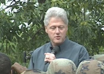 Clinton stigao i izazvao bijes Srba: Ne mogu mu oprostiti ključan potez