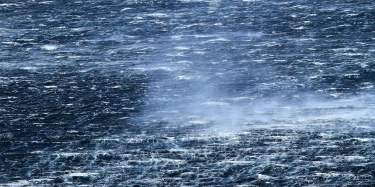 Crveni meteoalarm za Kvarner – Bura mjestimice i 100 čvorova, more na otvorenom moru do 6!