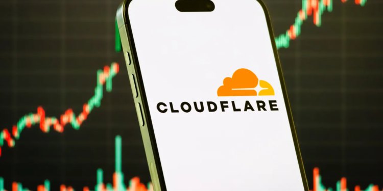 Dijelovi interneta, uključujući X/Twitter, prelaze izvan mreže jer Cloudflare trpi prekid rada