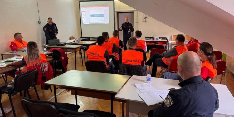 Djelatnici Civilne zaštite Zadar proveli obuku i vježbe za članove stožera u Obrovcu i Gračacu