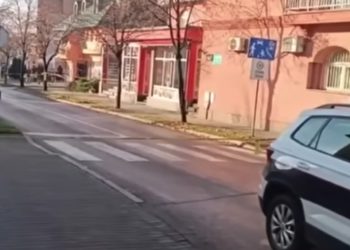 Drama u susjedstvu, pljačkaši pucali na policiju: Jedan izbačen iz vozila, ljudi u strahu