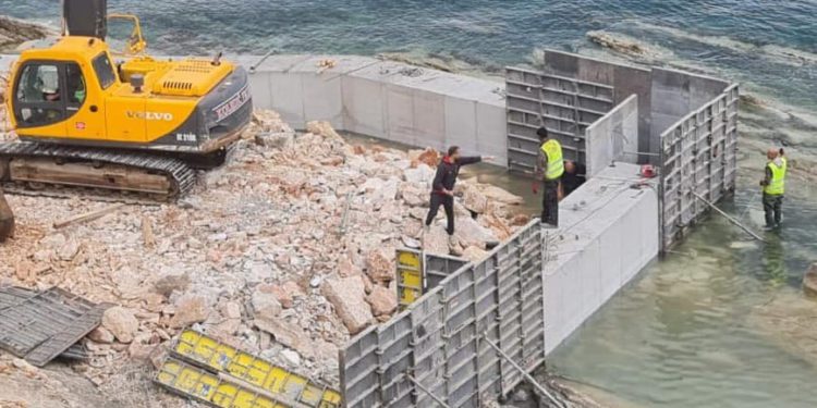 Dvije godine poslije slučaj vraćen na ponovno suđenje