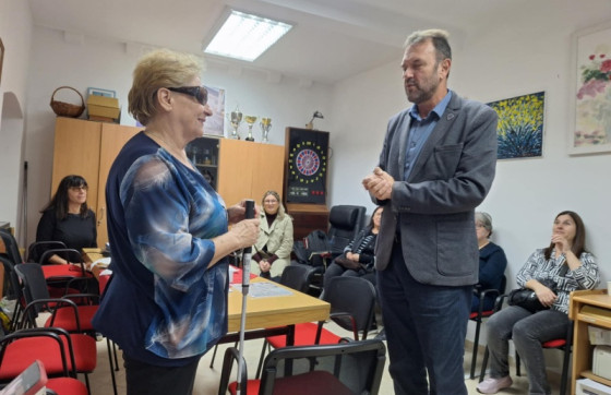 Eli Radić dobila je vrijedan štap koji će joj olakšati kretanje