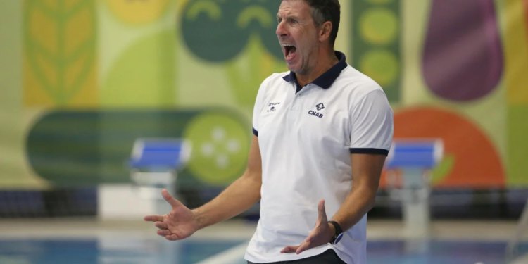 Elvis Fatović isključen na Savi, i ironičan nakon utakmice: Krasno da smo familijarno ovdje svi za stolom i na klupi!