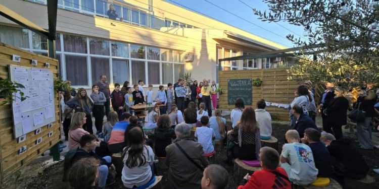 FOTOGALERIJA Učionica pod vedrim nebom: OŠ Brda otvorila vrata učenju u prirodi. Pogledajte kako to izgleda