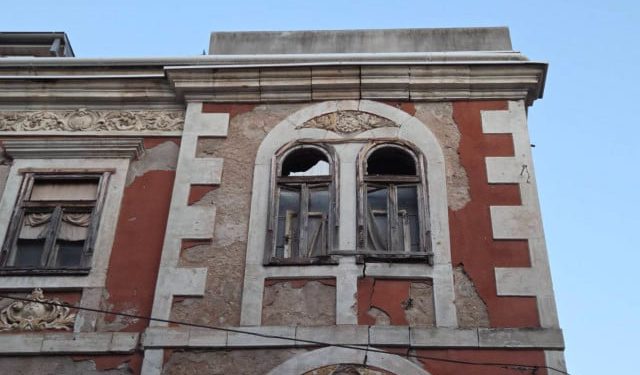 FOTO/VIDEO Zgrada ambulante u Mostaru izgleda očajno nakon urušavanja krova