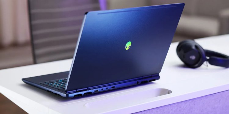Gaming prijenosno računalo Alienware 16X Aurora može se pohvaliti vrhunskom kvalitetom izrade i performansama po odličnoj cijeni