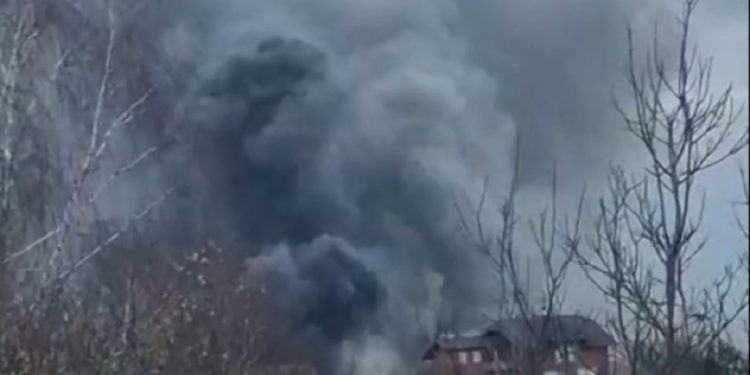 Golemi požar u Sevetama, suklja gusti dim: Gori skladište guma, ima ozlijeđenih