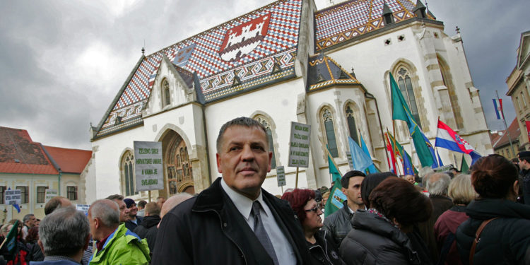 Gradonačelnik koji je na popis imovine upisao i suprugine jelene: Vlasnik je dviju kuća, oranica i livada
