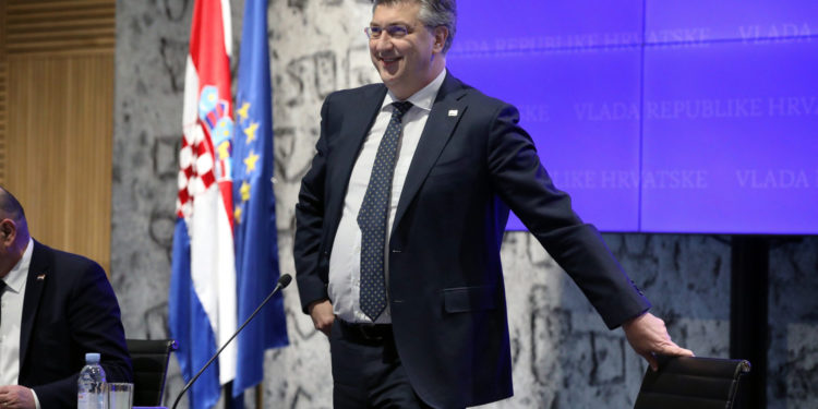 HDZ-u su hitno potrebni novi žetončići: Zna se tko je prvi na udaru