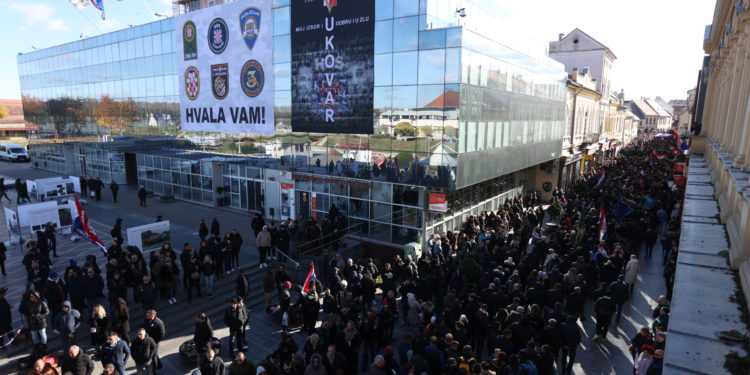 Hrvatska danas pamti žrtvu Vukovara i Škabrnje, i obilježava Dan sjećanja