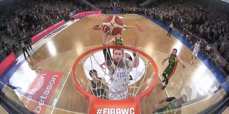 Italbasket, Mannion postiže posljednji koš 81-82! Pogledaj video