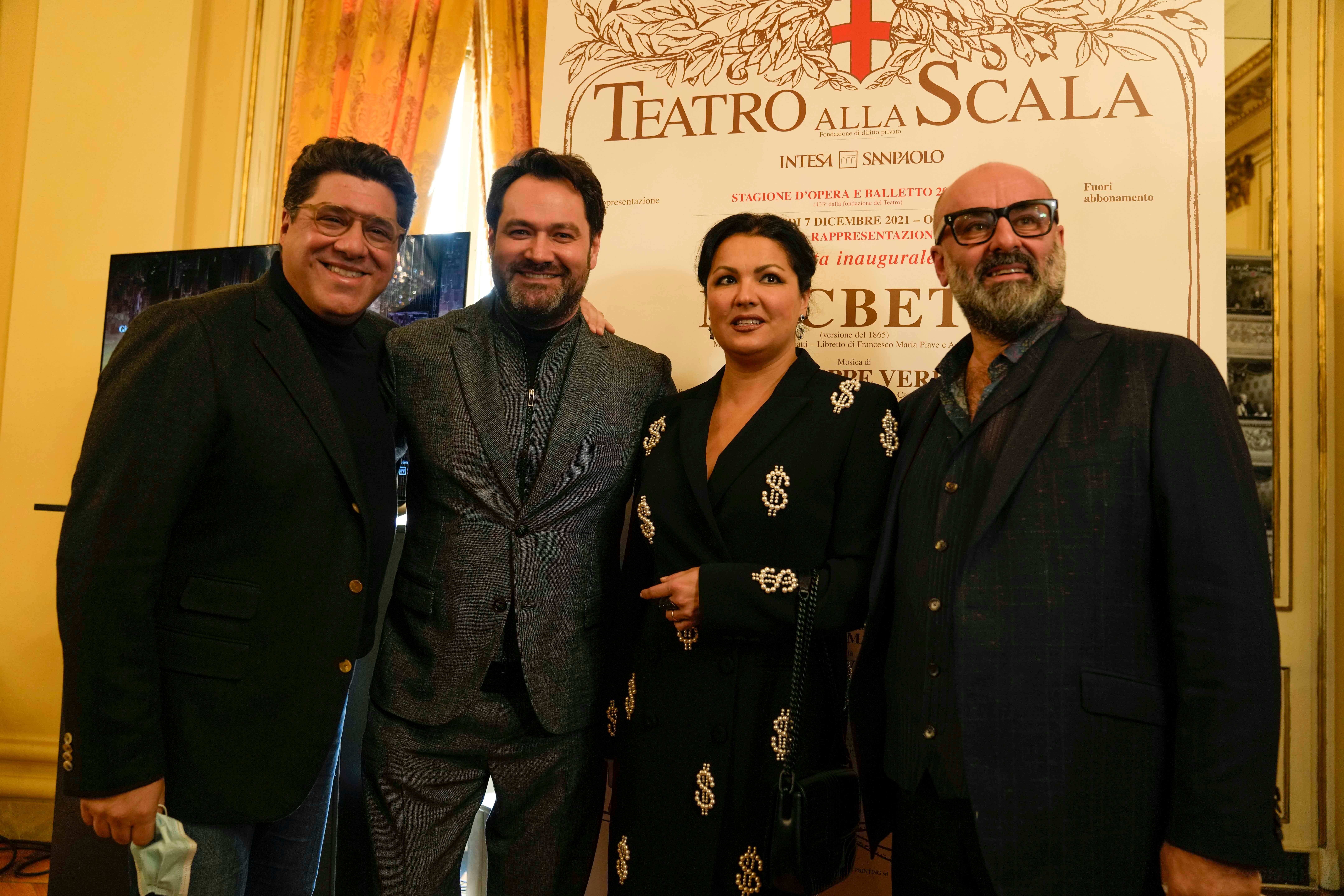 Ildar Abdrazakov (drugi u sredini) trebao je glumiti u Mozartovoj operi