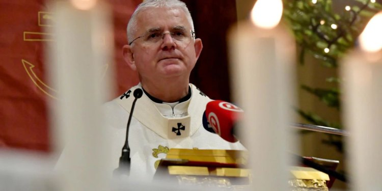 Jasna poruka nadbiskupa Uzinića: Je li buđenje našeg hrvatskog naroda to da se stalno vraćamo u četrdesete i devedesete? Kakvi nam kršćani trebaju?