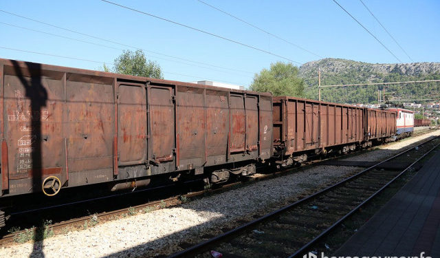 Je li 42 milijuna litara nafte iz Ploča do Blažuja željeznicom stiglo na zakonit način?