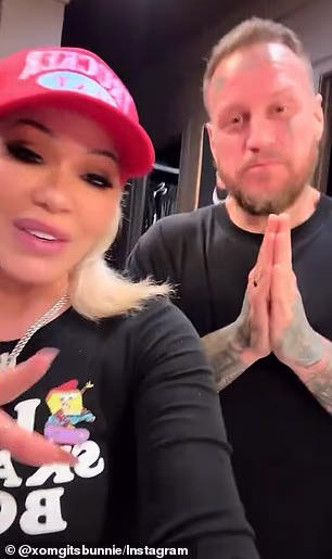 Jelly Roll obrijao bradu prvi put u 10 godina jer je reakcija supruge Bunnie XO neprocjenjiva