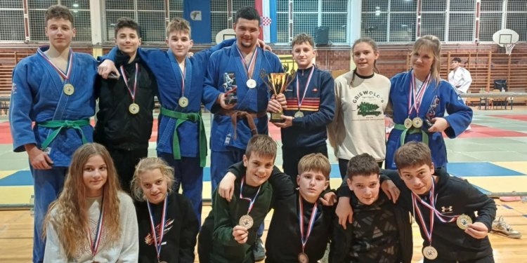 Judo: zadarski borci osvojili drugo mjesto na međunarodnom turniru „Jaska 2025“ u Jastrebarskom