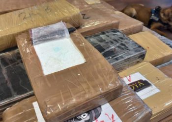 Kamioni će ostat prazni: Policija presrela punu podmornicu kokaina na putu prema Europi