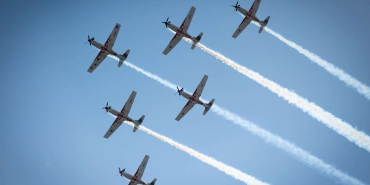 “Krila Oluje“ Hrvatskog ratnog zrakoplovstva izvest će letački program na nebu iznad Dubrovnika