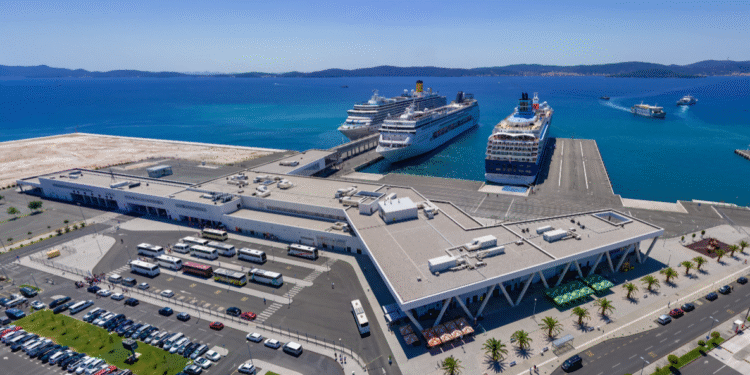 LUKA ZADAR MORA HITNO ISELITI IZ GAŽENICE Lučka uprava raskinula milijunsku koncesiju!