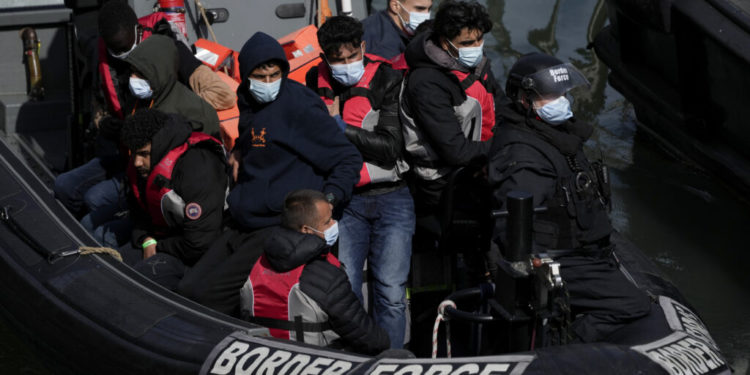 London najavio veliku reviziju politike prema tražiteljima azila