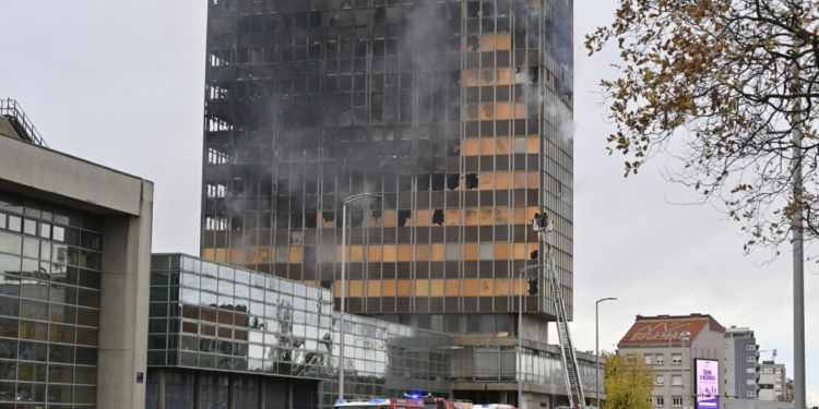 Među Hrvatima kruže teorije o požaru u Vjesniku: ‘Zna se tko će profitirati’