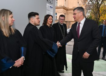 Milanović: ‘Liberalni teror mora prestati, EU nas vodi u rat’