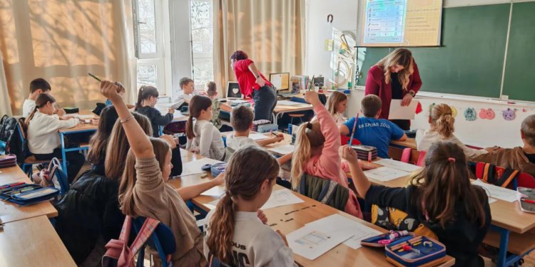 Mladi poduzetnici: učenici OŠ Šime Budinića učili o poslovnim planovima i pametnom raspolaganju novcem