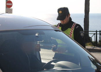 Mladiću u zadarskom automobilu tri mjeseca zabrane zbog isteka važnog dokumenta, a izričito je odbio testiranje