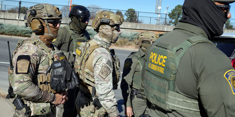 NC Dems šuti nakon što je ICE uhvatio nasilne kriminalce u racijama u Charlotteu