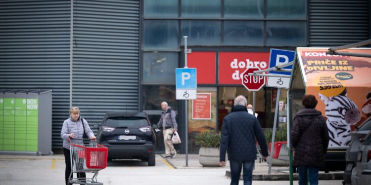 Neodoljiva ponuda u Konzumu: Omiljena čokolada brojnih Hrvata prodaje se u pola cijene